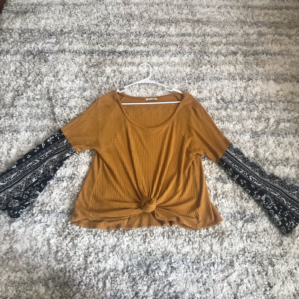 Patterned Sleeve Waffle Tee - Picture 2 of 4